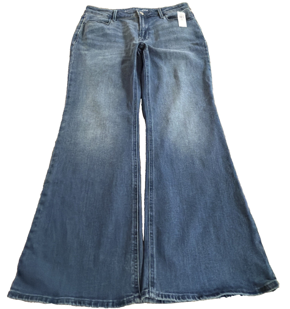 NWT Old Navy High Rise Wow Flare Jeans Women’s 10 Petite Stretch Denim